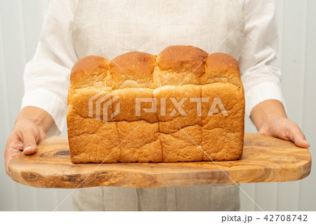 2斤の自家製焼きたて食パン 42708742