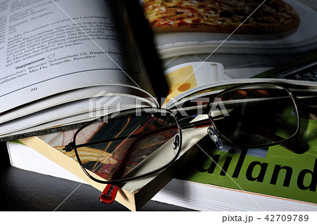 読書の秋 42709789
