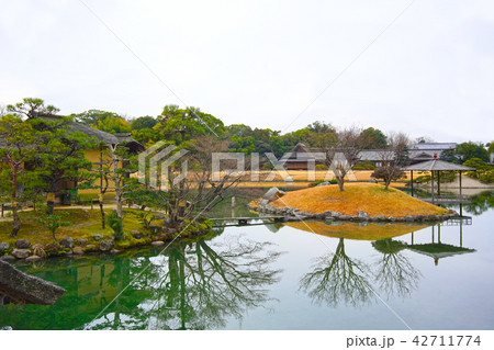 冬の岡山後楽園 沢の池 冬の岡山後楽園 沢の池 42711774