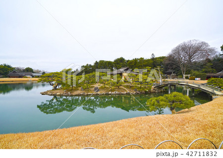 冬の岡山後楽園　島茶屋 42711832