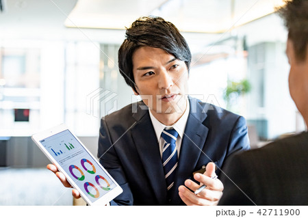 ビジネスマン、受付、コンサルタント 42711900