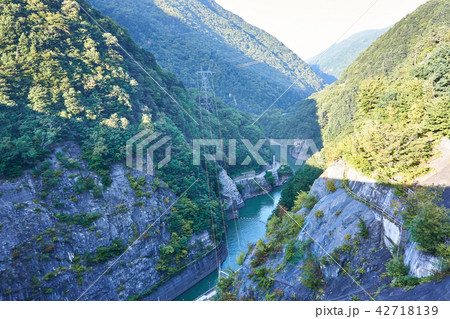 長野県 奈川渡ダム下流の景色 長野県 奈川渡ダム下流の景色 42718139