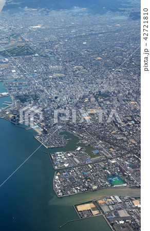 郷東川河口上空より高松市中心部を見る 42721810