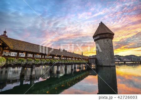 Sunrise at Chapel Bridge, Lucerne Switzerland Sunrise at Chapel Bridge, Lucerne Switzerland 42726003