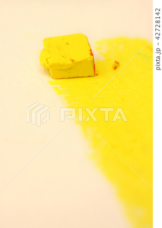 Pastel lines 42728142