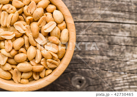Salted roasted peanuts. Salted roasted peanuts. 42730465