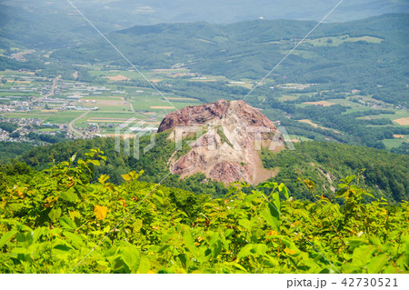 有珠山から見る昭和新山と洞爺湖 有珠山から見る昭和新山と洞爺湖 42730521