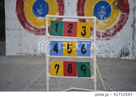 ストラックアウト ストラックアウト 42732685