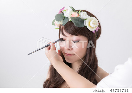 花嫁のメイク(アイシャドウ) 花嫁のメイク(アイシャドウ) 42735711