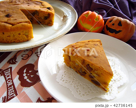 ハロウィン 手作りのしっとりかぼちゃケーキ ハロウィン 手作りのしっとりかぼちゃケーキ 42736145