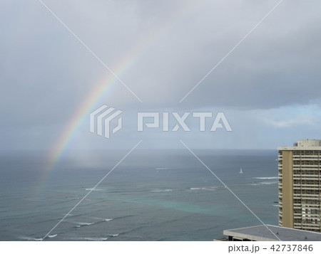 ハワイでのスコールは素敵な思い出 ハワイでのスコールは素敵な思い出 42737846