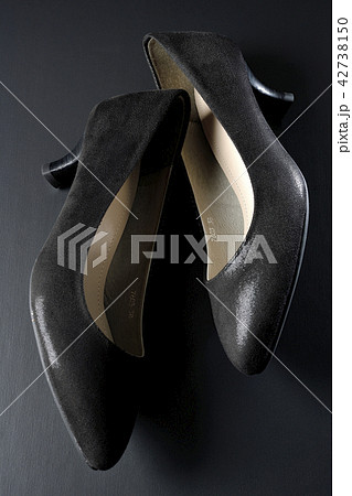 黒いパンプス 黒いパンプス 42738150