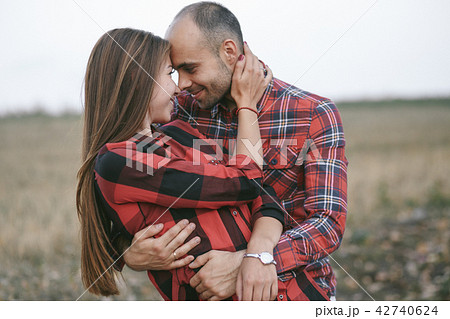 couple in a field 42740624