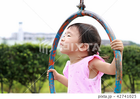 前向きな女の子 前向きな女の子 42741025