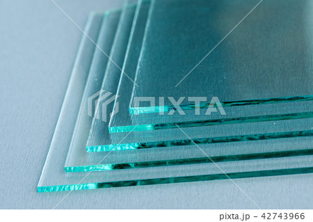 Sheets of Factory manufacturing tempered clear float glass panels cut to size Sheets of Factory manufacturing tempered clear float glass panels cut to size 42743966