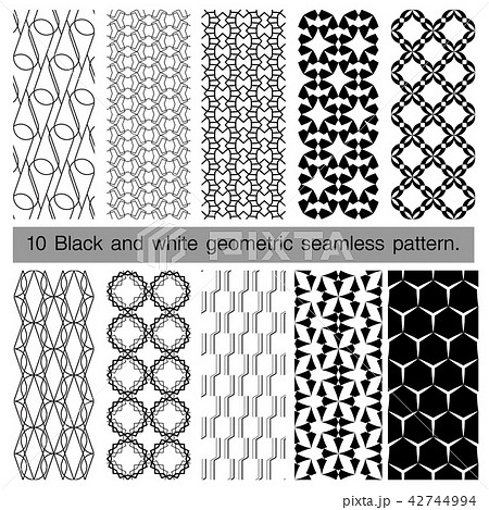 Black and white geometric seamless pattern. 42744994