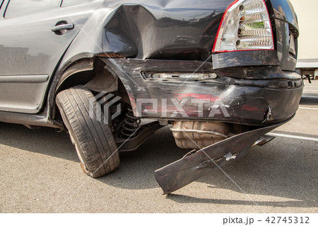 Car is broken. Bumper, headlight and wheels broken 42745312