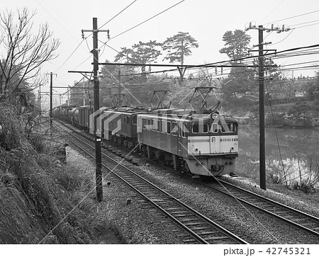 阪和線の貨物列車 42745321