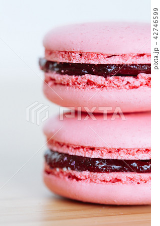 French cookies macaroons with strawberry French cookies macaroons with strawberry 42746599