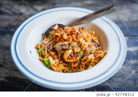 stir fried noodle with chicken recipe 42748312