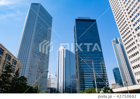 西新宿 高層ビル群 42750692