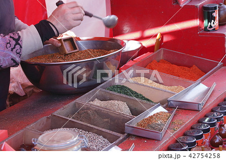 縁日の七味唐辛子屋の写真素材