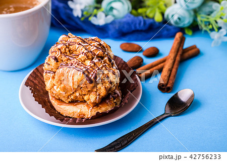Delicious small cake dessert Delicious small cake dessert 42756233