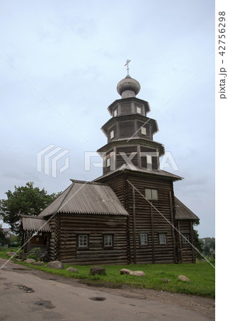 Ancient wooden temple 42756298