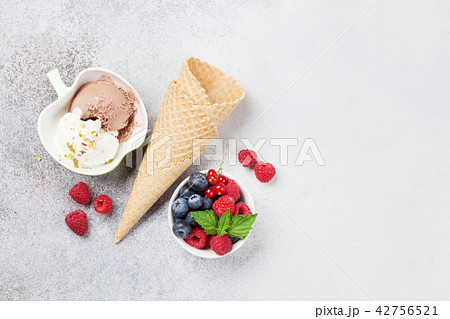 Ice cream with berries Ice cream with berries 42756521