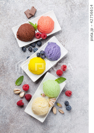 Ice cream with nuts and berries Ice cream with nuts and berries 42756614