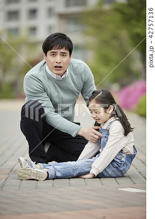 韓国人 娘 お父さん 42757136