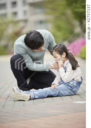 韓国人 娘 お父さん 42757137