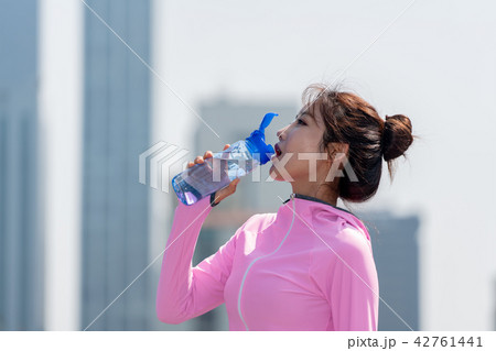 女性 女 女の子 42761441