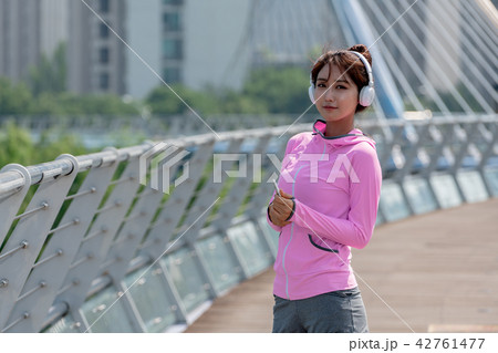 女性 女 女の子 42761477