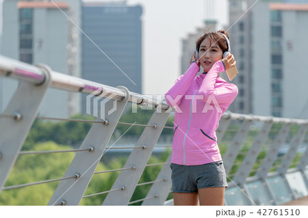 女性 女 女の子 42761510