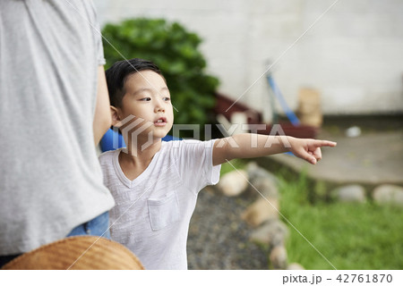 指す 指さす 男 42761870