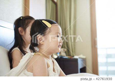 子供 女性 女 42761930