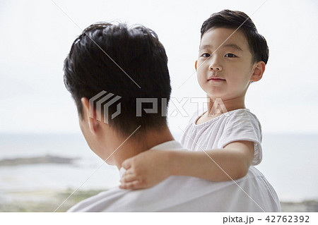 男 男性 男の子 42762392