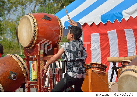夏祭り和太鼓の演奏 42763979