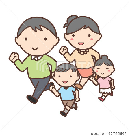 父親と母親と男の子と女の子の家族が走る 42766692