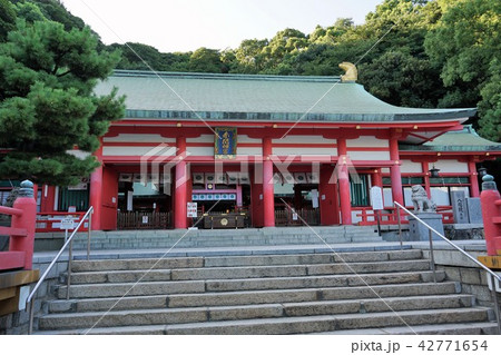 下関市　安徳天皇を祀る赤間神宮 外拝殿 42771654