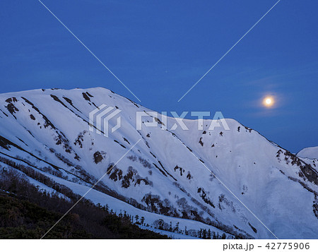 小蓮華山と月 小蓮華山と月 42775906