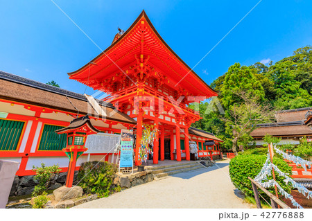 京都　上賀茂神社　楼門 42776888