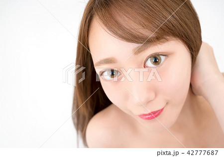 女性・見つめる 42777687