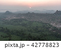 インドのハンピのサンライズ 42778823