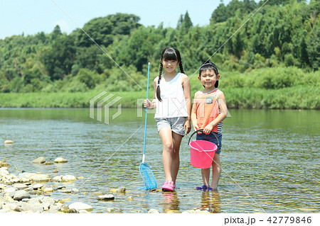 子供たちの川遊び 子供たちの川遊び 42779846