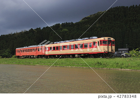 いすみ鉄道の急行列車(キハ52+キハ28) いすみ鉄道の急行列車(キハ52+キハ28) 42783348