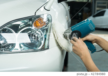 Car detailing series: Polishing white car Car detailing series: Polishing white car 42784980