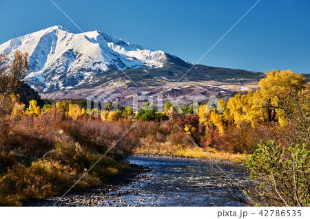 Mount Sopris autumn landscape in Colorado Mount Sopris autumn landscape in Colorado 42786535
