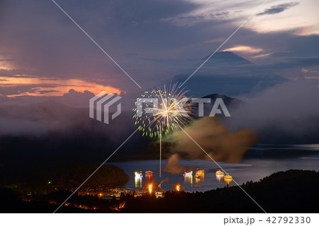 （神奈川県）芦ノ湖夏祭り、鳥居焼まつり、富士山 42792330